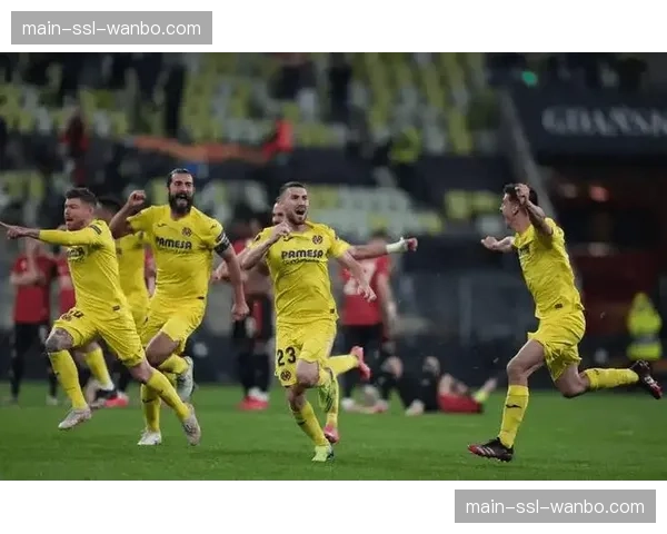 比利亚雷亚尔3-2险胜西班牙人，皮诺90分钟上演绝杀